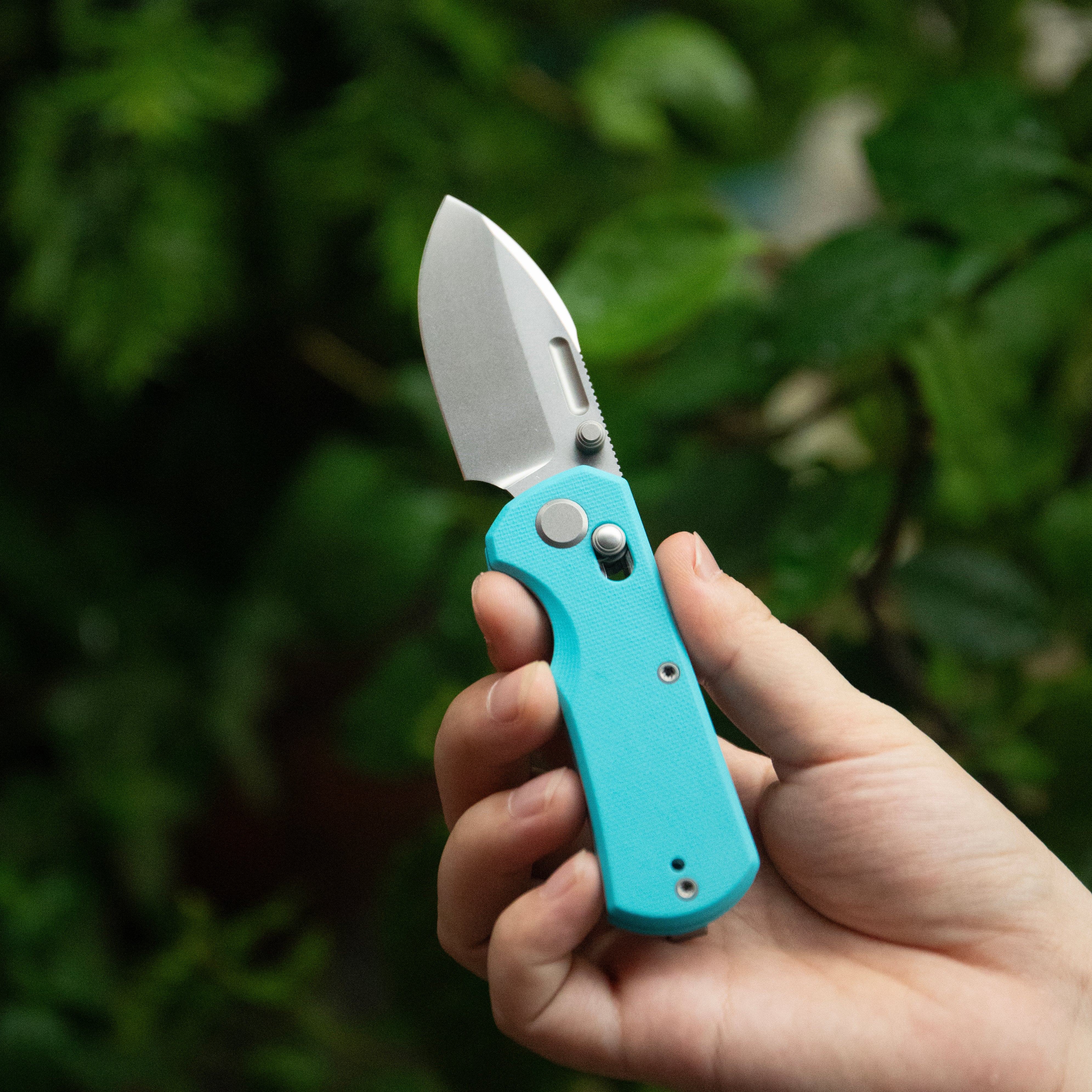 GEO Knife Belluf Crossbar lock Folding Knife Tiffany Blue G10 Handle 2.4" Stonewash Bohler M390 Blade GEO2508B